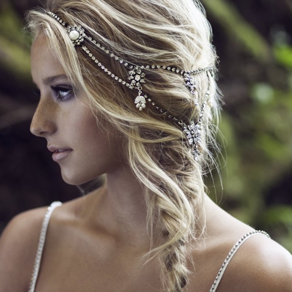 Olivia the Wolf Head piece - Picture 3 of 3